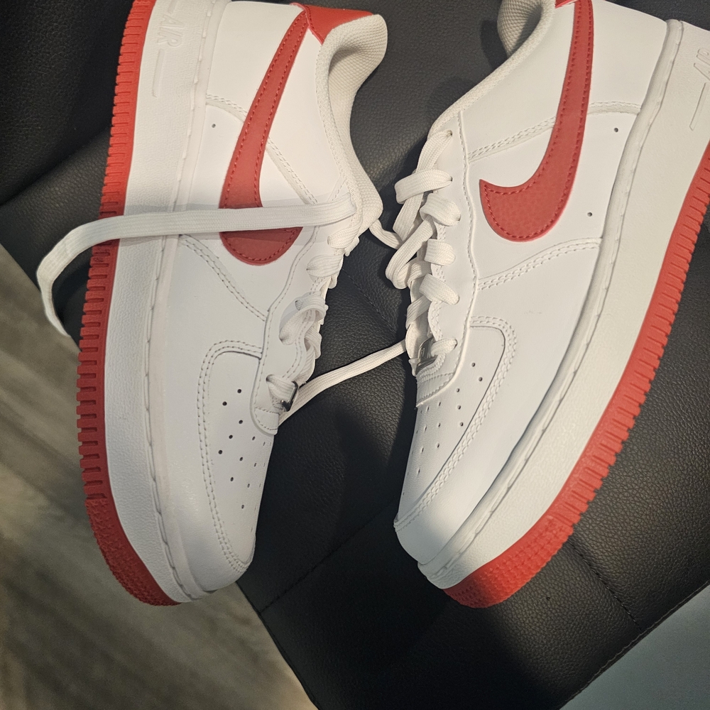 Nike Air Force 1 Low Top Sneakers - White & Red - Picture 4 of 6